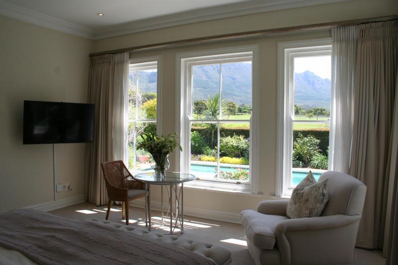 To Let 3 Bedroom Property for Rent in Steenberg Estate Western Cape